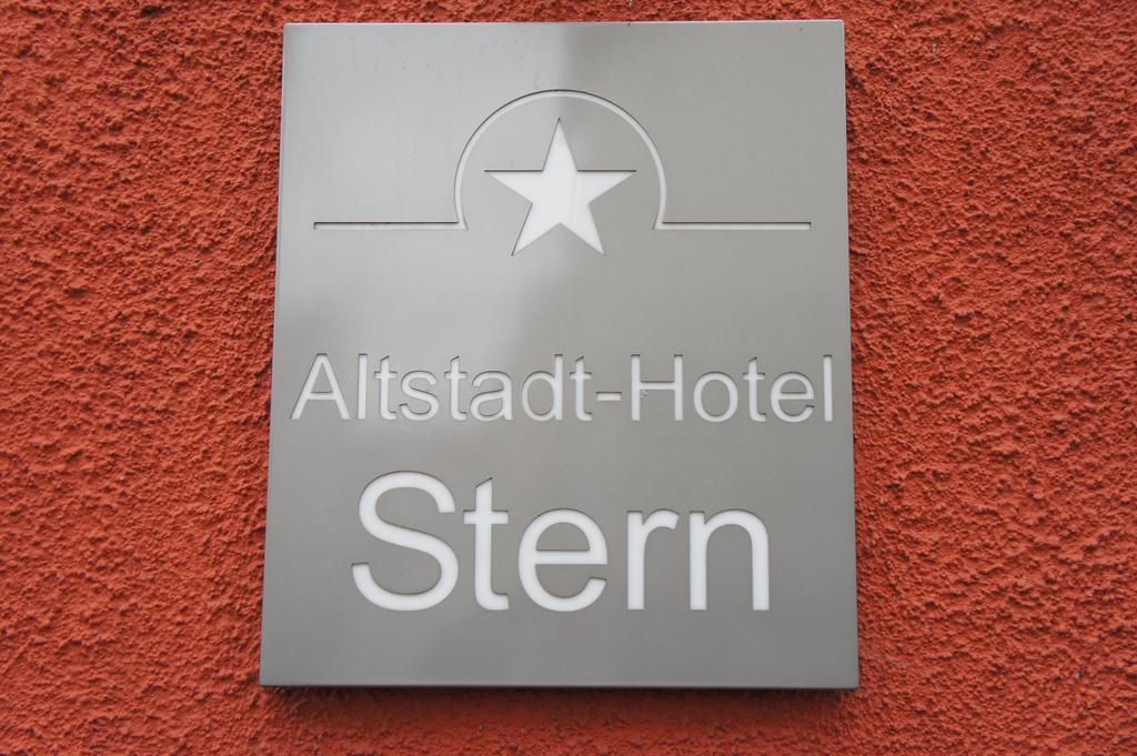 Stadt-Gut-Hotel Altstadt-Hotel Stern Ноймаркт-ін-дер-Оберпфальц Екстер'єр фото